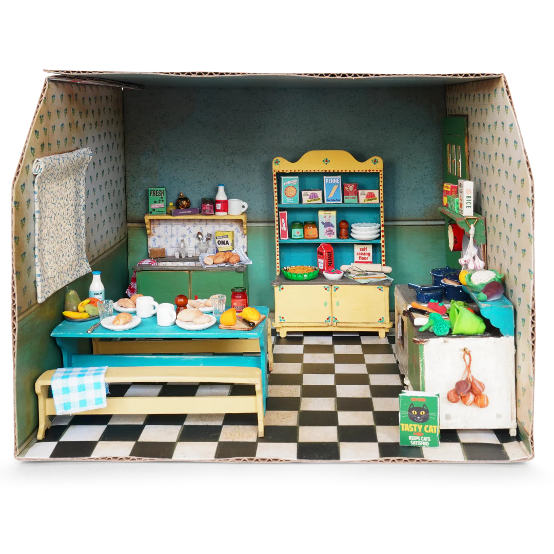 DAM LLC Sam & Julia-Cardboard Kitchen