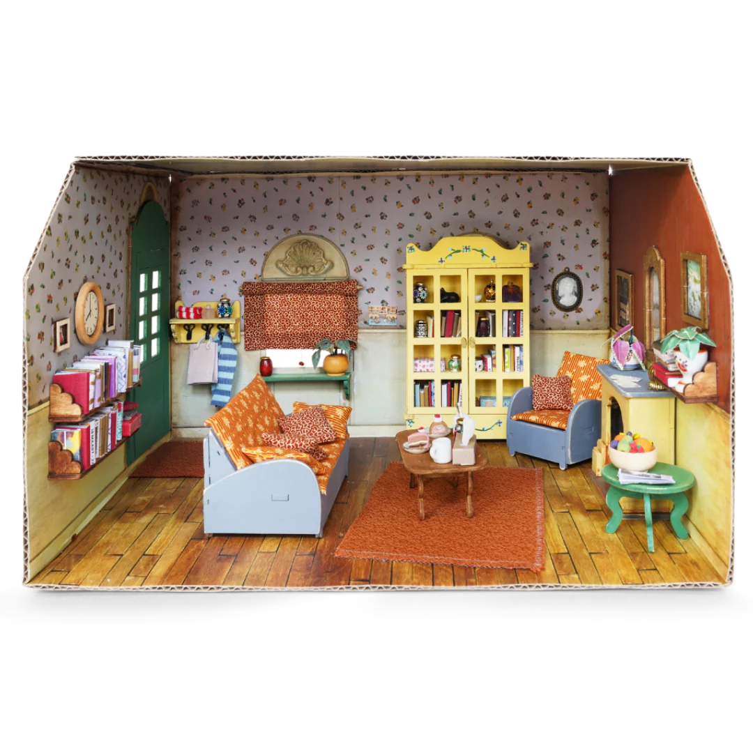 Sam & Julia-Cardboard  Livingroom